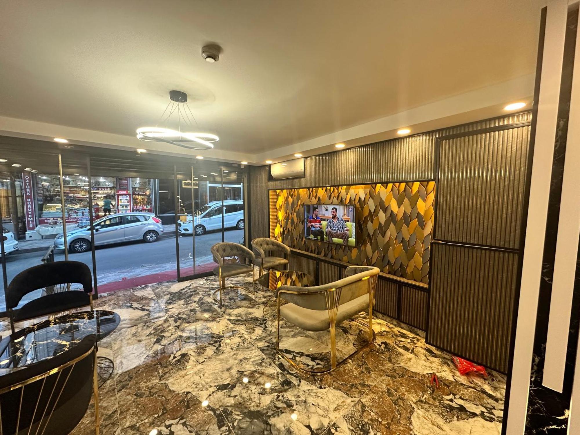 Hotel Crowned Exclusive 2*
